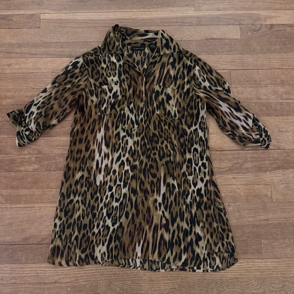New York & Company animal print roll tab sleeve blouse shirt top size XS
 b71